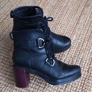 Sorel Margo leather ankle boots